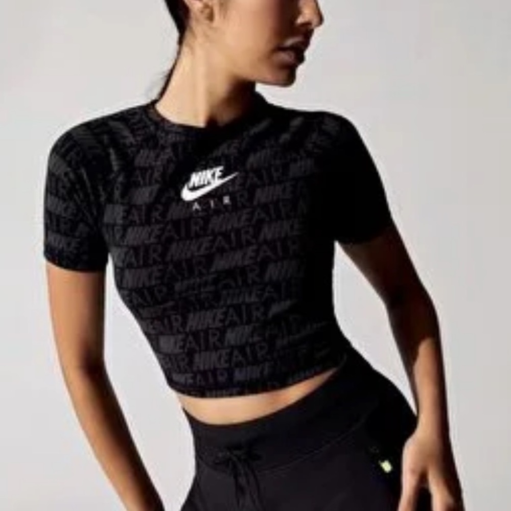NIKE Air Crop Top NWT Size XS